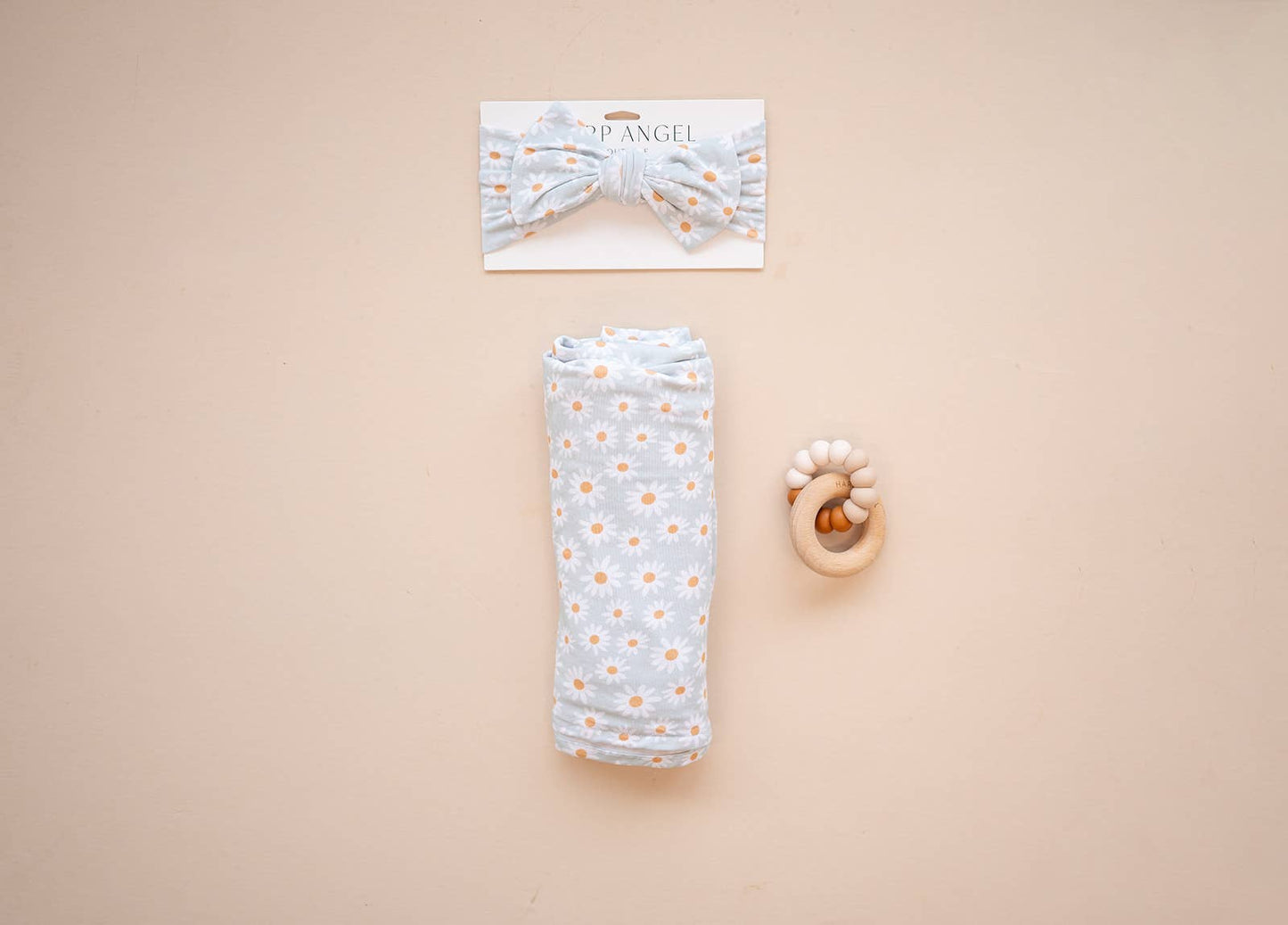 Bamboo Stretch Swaddle - Blue Daisy